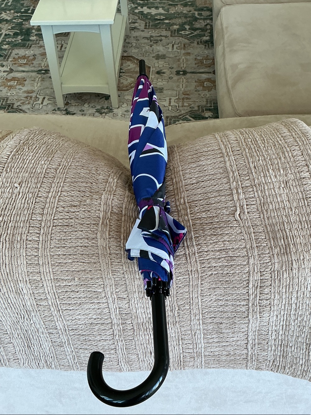 Patterned Folded Umbrella in Blue, Purple & White by fumi